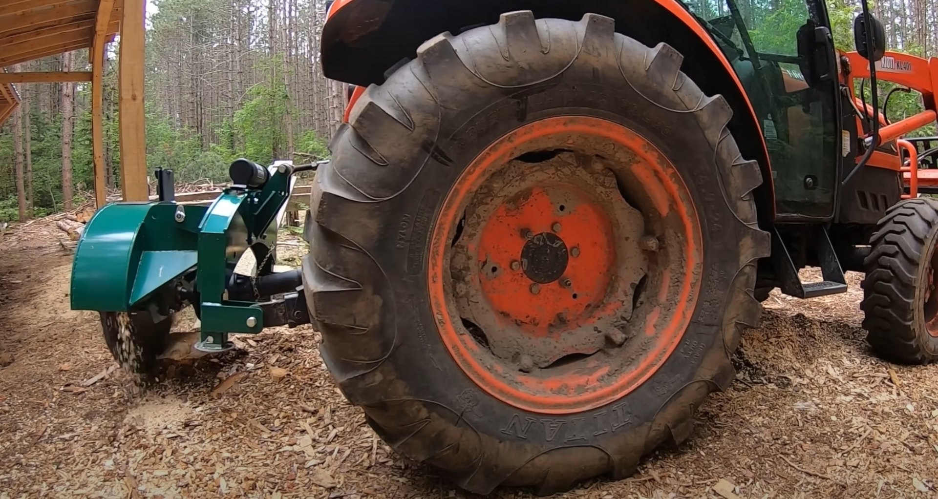 Professional Tree Service Equipment - Hoffman Estates Tree Service Professional tree service equipment for safe tree removal in Hoffman Estates